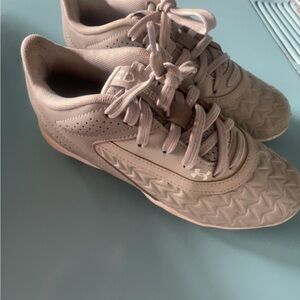 Softball/ baseball shoes